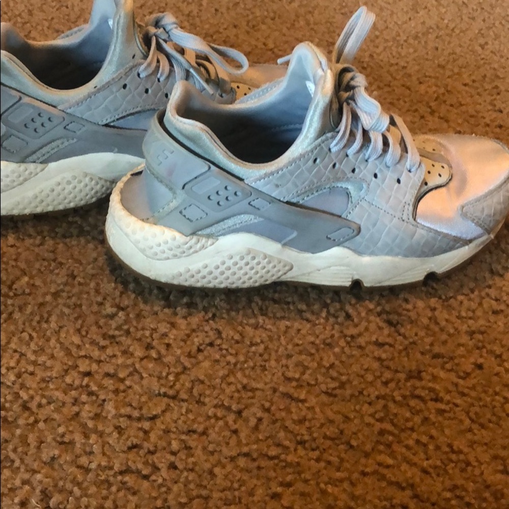 Nike huaraches